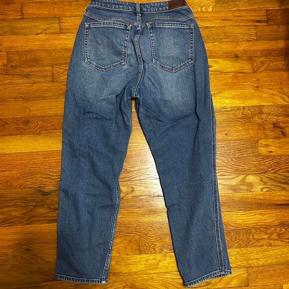 Hollister Women's Ripped mom jeans - Picture 3 of 3